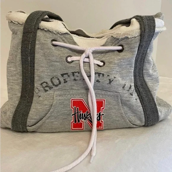Nebraska Huskers Hoodie Purse - Picture 2 of 4